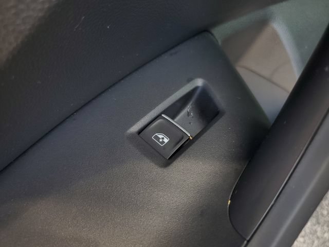 Used 2021 Volkswagen Jetta R-Line FWD image 13