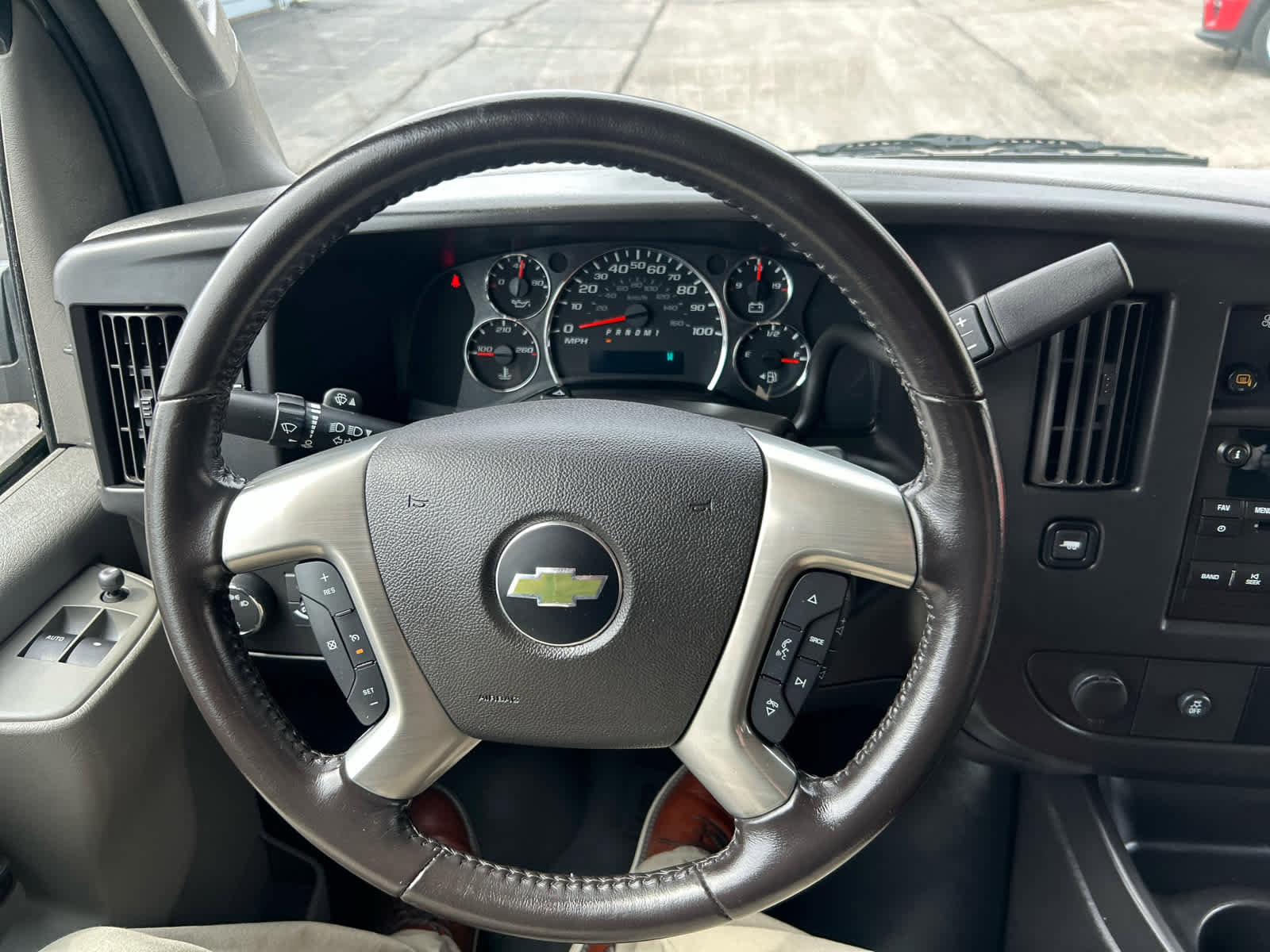 Used 2017 Chevrolet Express 3500 LT w/ LT Preferred Equipment Group RWD image 16