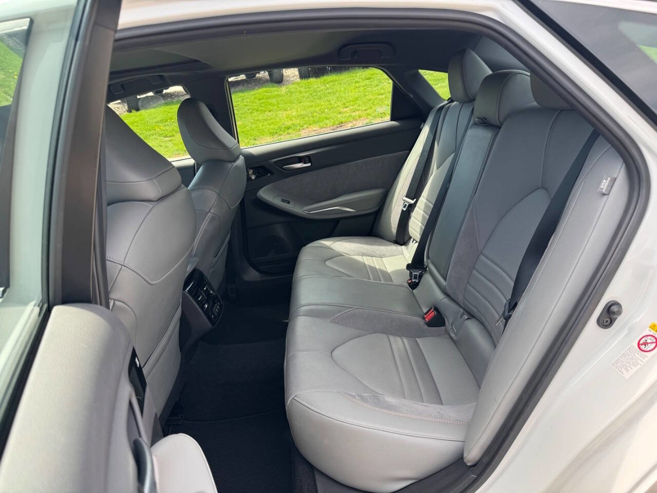 Used 2019 Toyota Avalon Touring w/ Advanced Safety Package FWD image 12