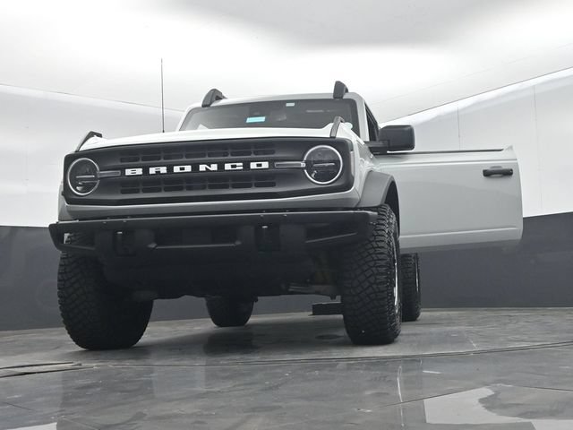 Certified 2021 Ford Bronco Black Diamond w/ Sasquatch Package AWD/4WD image 70