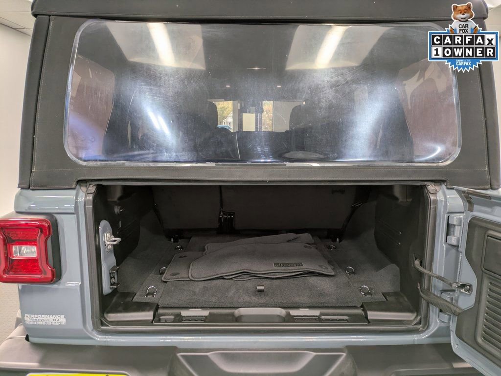 Used 2024 Jeep Wrangler Sahara image 25