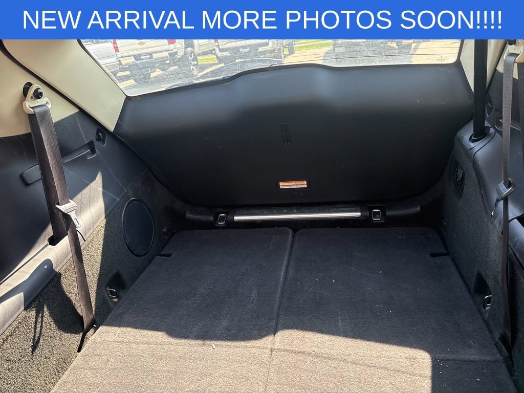 Used 2019 Lincoln MKT AWD image 17
