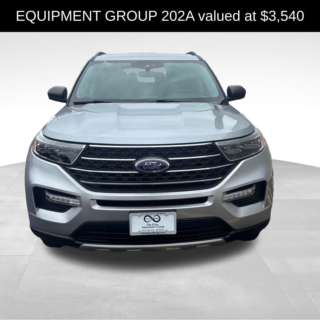 Used 2023 Ford Explorer XLT w/ Equipment Group 202A AWD/4WD image 2