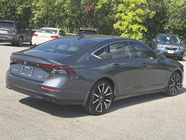 Used 2024 Honda Accord Touring image 13