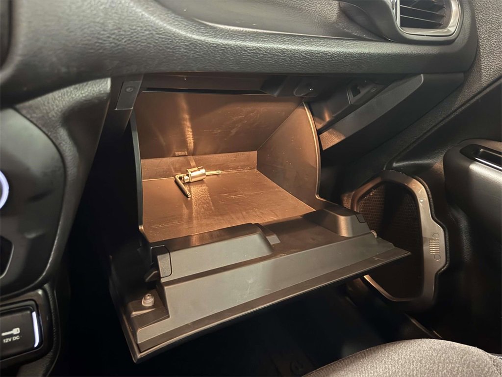 Used 2022 Jeep Renegade Latitude image 24