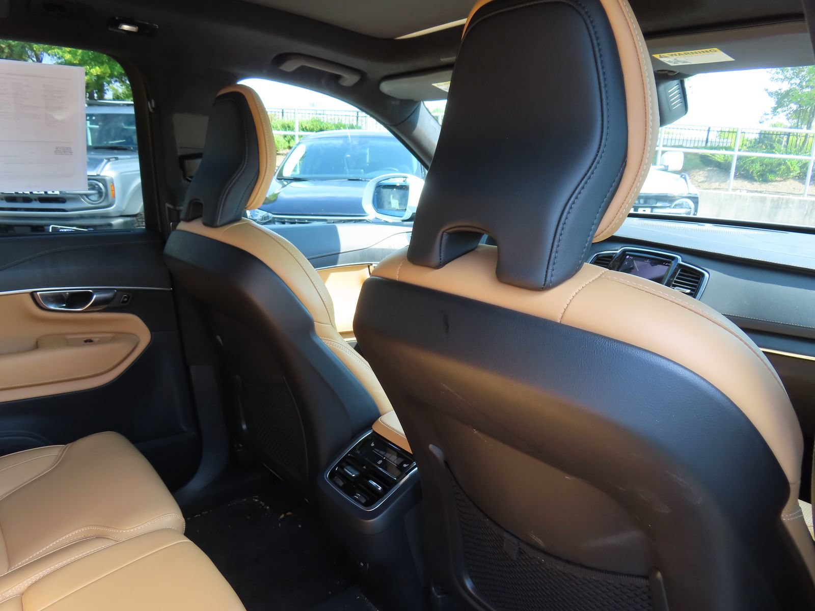 Used 2023 Volvo XC90 B6 Ultimate w/ Lounge Package AWD/4WD image 36