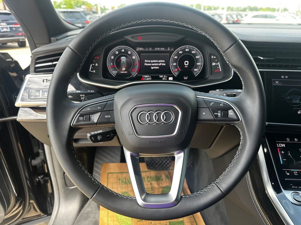 Used 2025 Audi Q8 Prestige AWD/4WD image 15