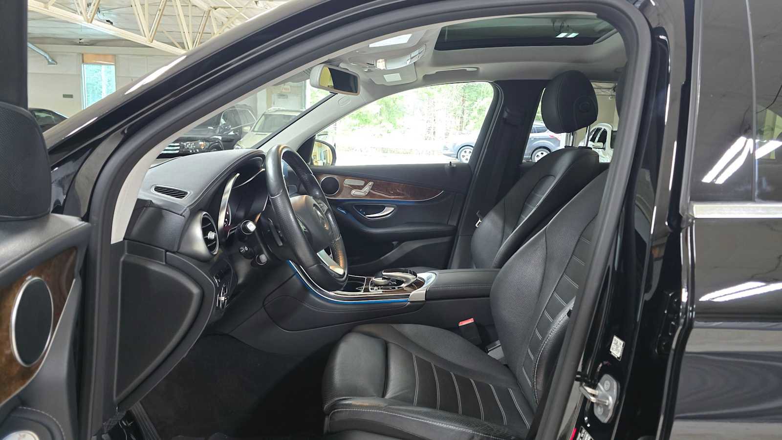 Used 2016 Mercedes-Benz GLC 300 4MATIC image 20