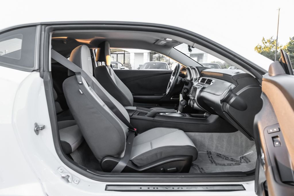 Used 2015 Chevrolet Camaro SS w/ Rear Vision Package image 31