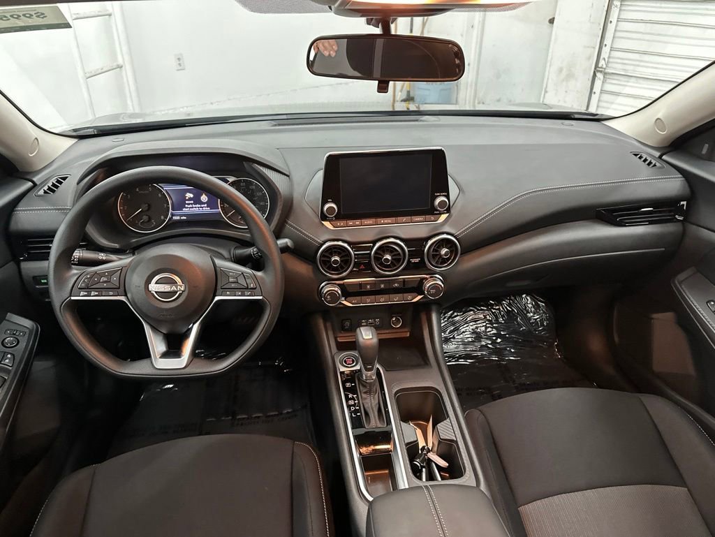 Used 2025 Nissan Sentra SV FWD image 18