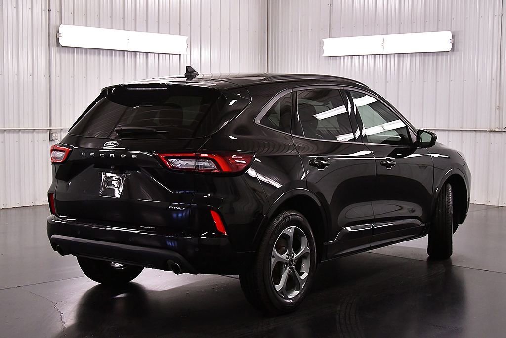 Used 2024 Ford Escape ST-Line w/ Tech Pack #1 AWD/4WD image 7