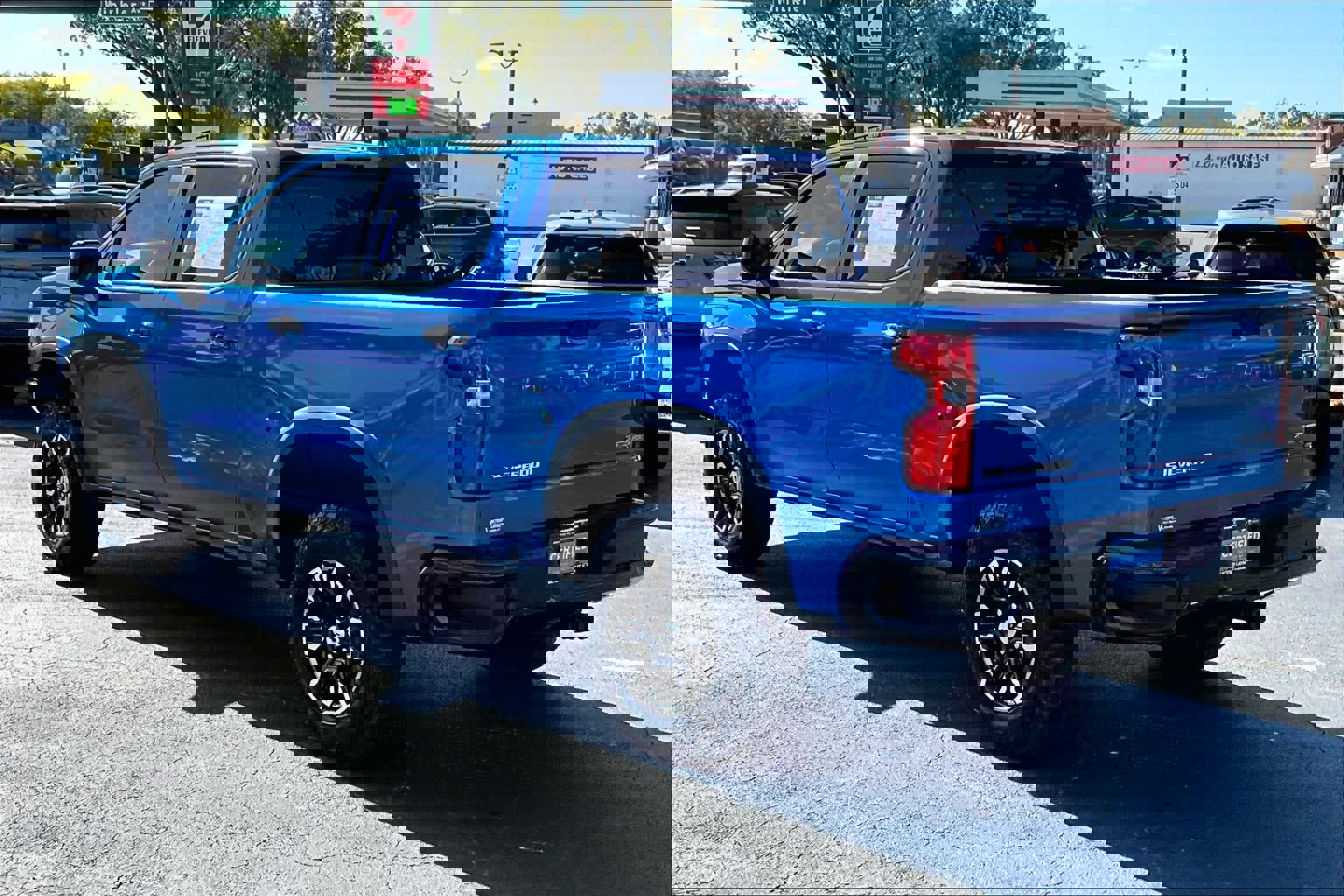 Certified 2023 Chevrolet Silverado 1500 ZR2 w/ Technology Package image 3