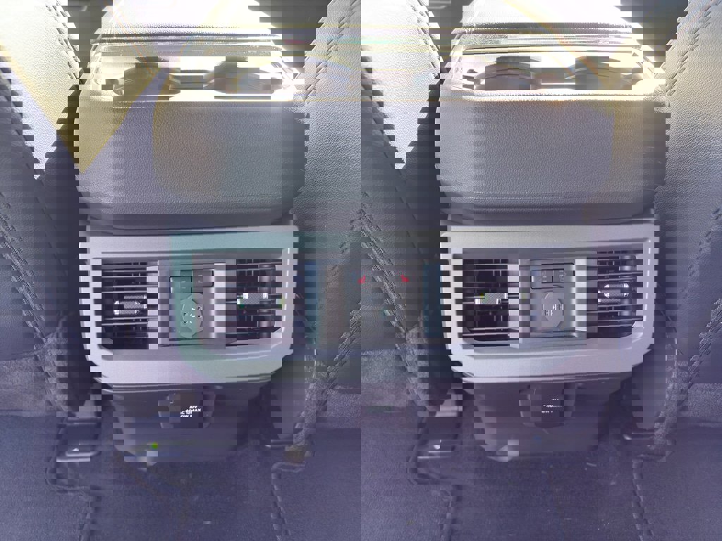 New 2026 Ford F350 Lariat w/ FX4 Off-Road Package image 32