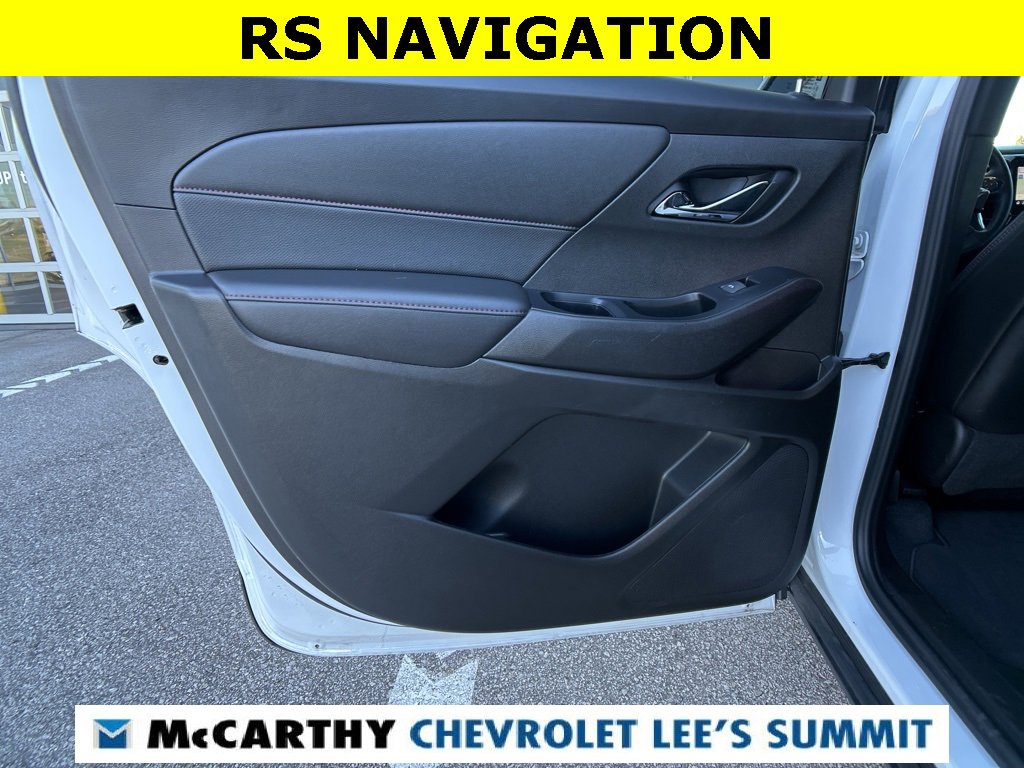 Used 2023 Chevrolet Traverse RS image 31