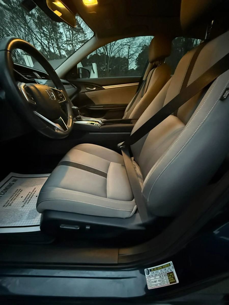 Used 2019 Honda Civic EX image 2