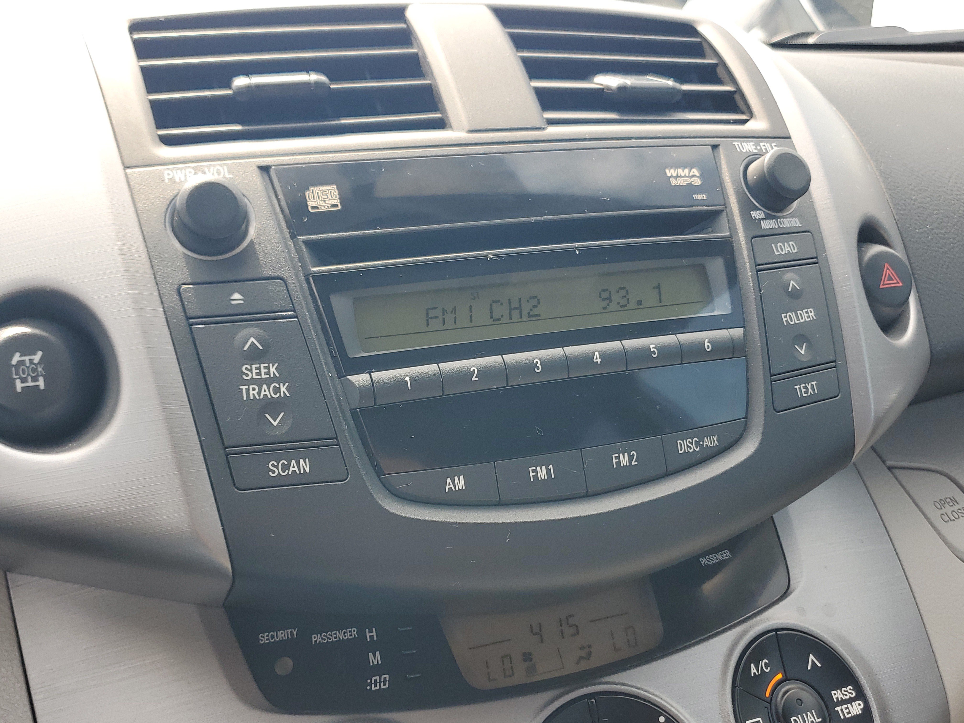 Used 2006 Toyota RAV4 Limited AWD/4WD image 29