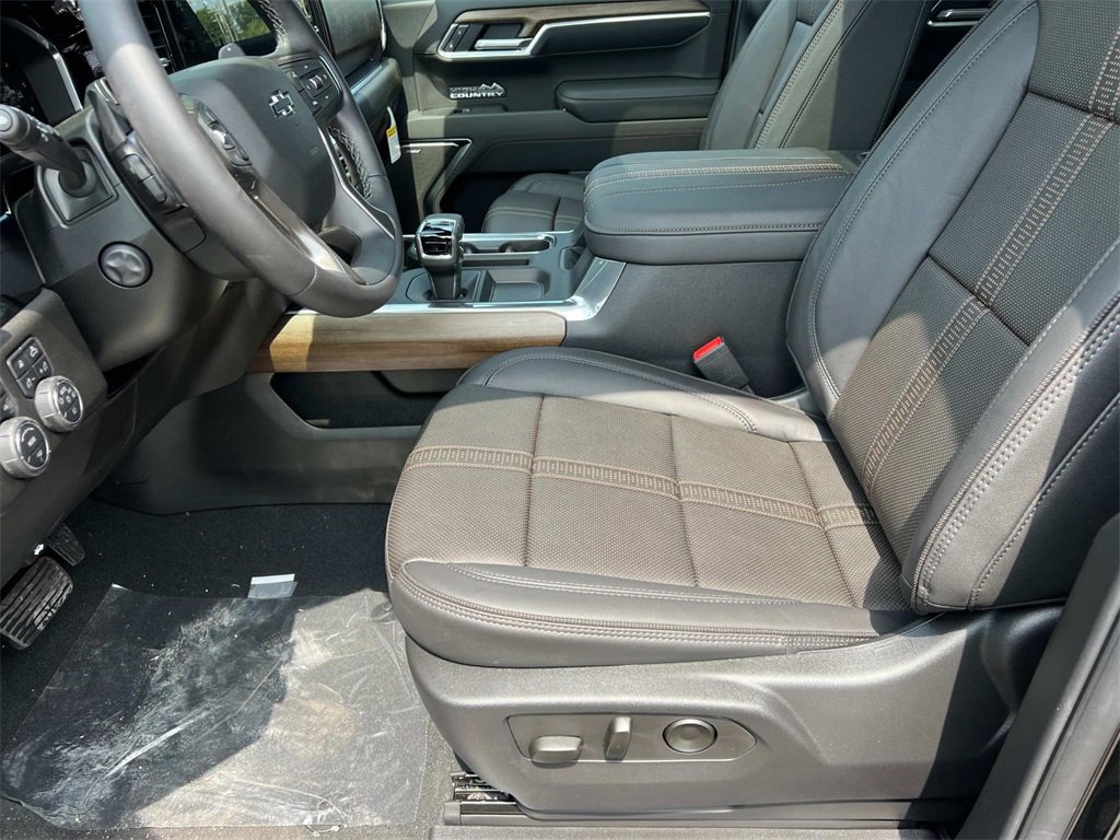 New 2026 Chevrolet Silverado 1500 High Country w/ High Country Premium Package image 12