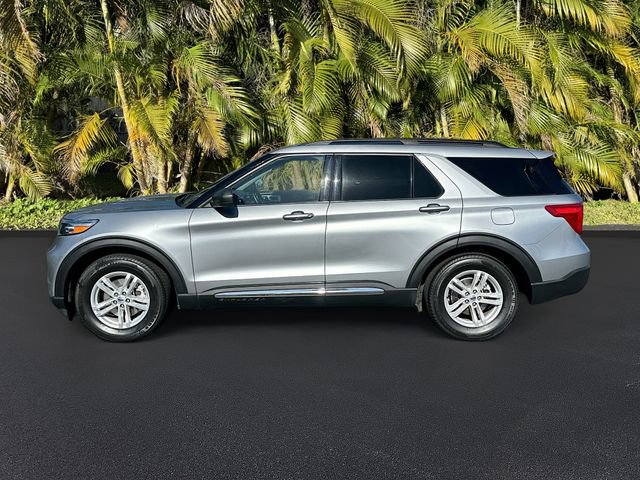 Used 2024 Ford Explorer XLT w/ Equipment Group 202A image 8
