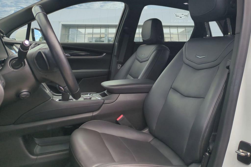 Used 2022 Cadillac XT5 Premium Luxury AWD/4WD image 14