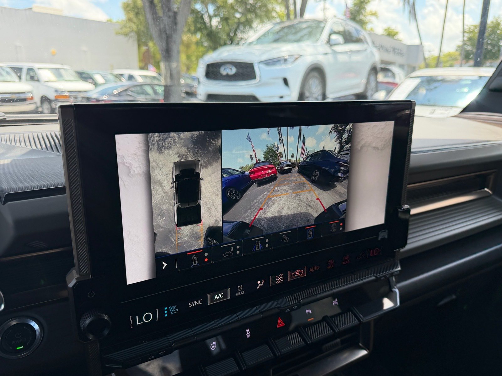 Used 2025 GMC Hummer EV 2X AWD/4WD image 24
