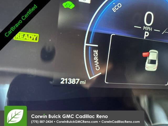 Used 2025 Toyota Camry SE w/ Convenience Package FWD image 26