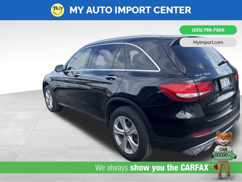 Used 2017 Mercedes-Benz GLC 300 4MATIC image 4