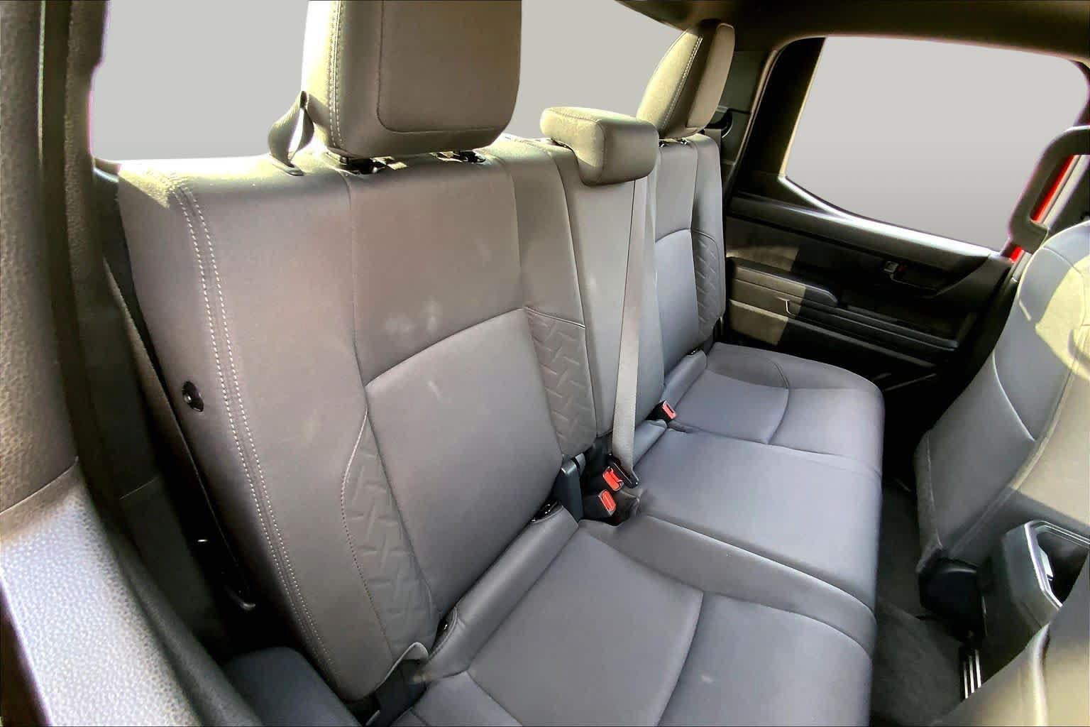 Used 2025 Toyota Tacoma SR AWD/4WD image 18