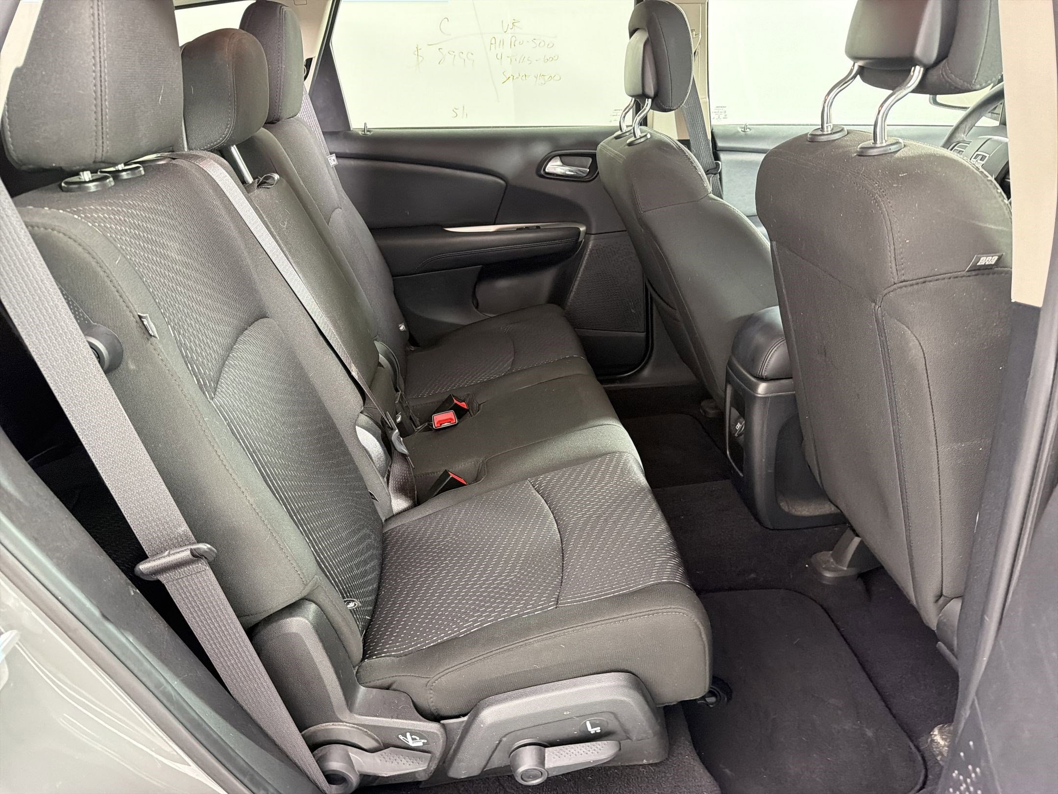 Used 2019 Dodge Journey SE FWD image 28