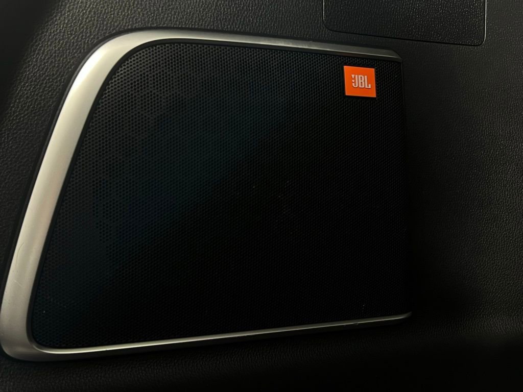 Used 2024 Toyota Venza Limited image 29