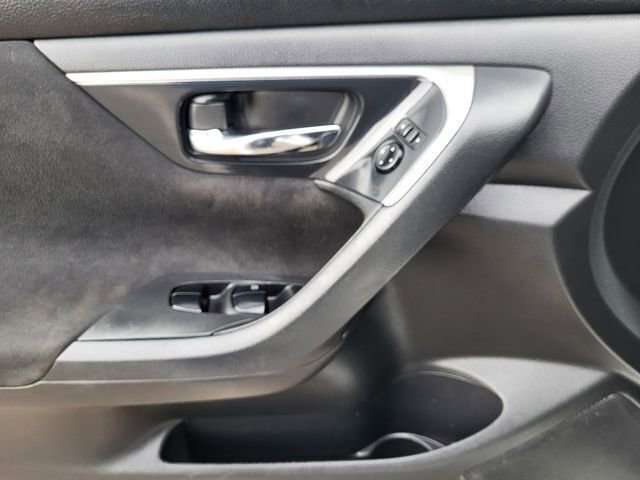 Used 2014 Nissan Altima 2.5 SV image 15