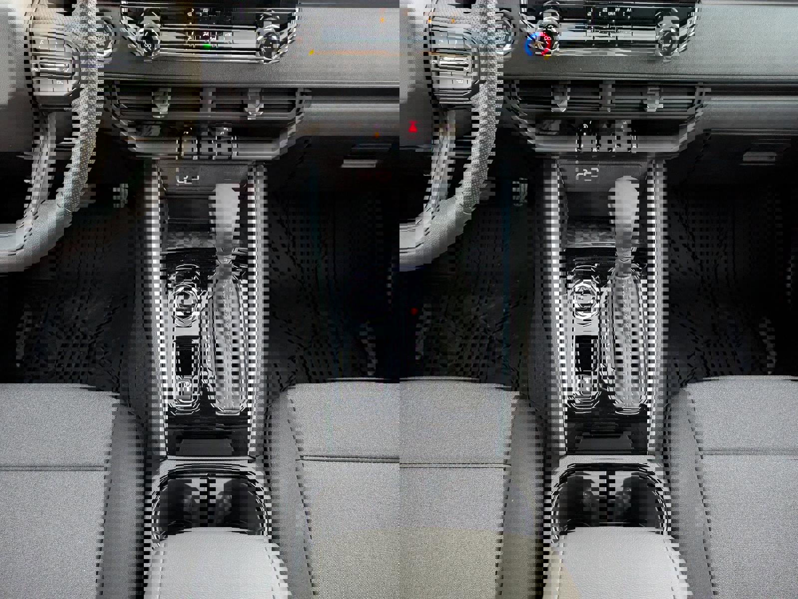 Used 2025 Chevrolet Colorado W/T image 19