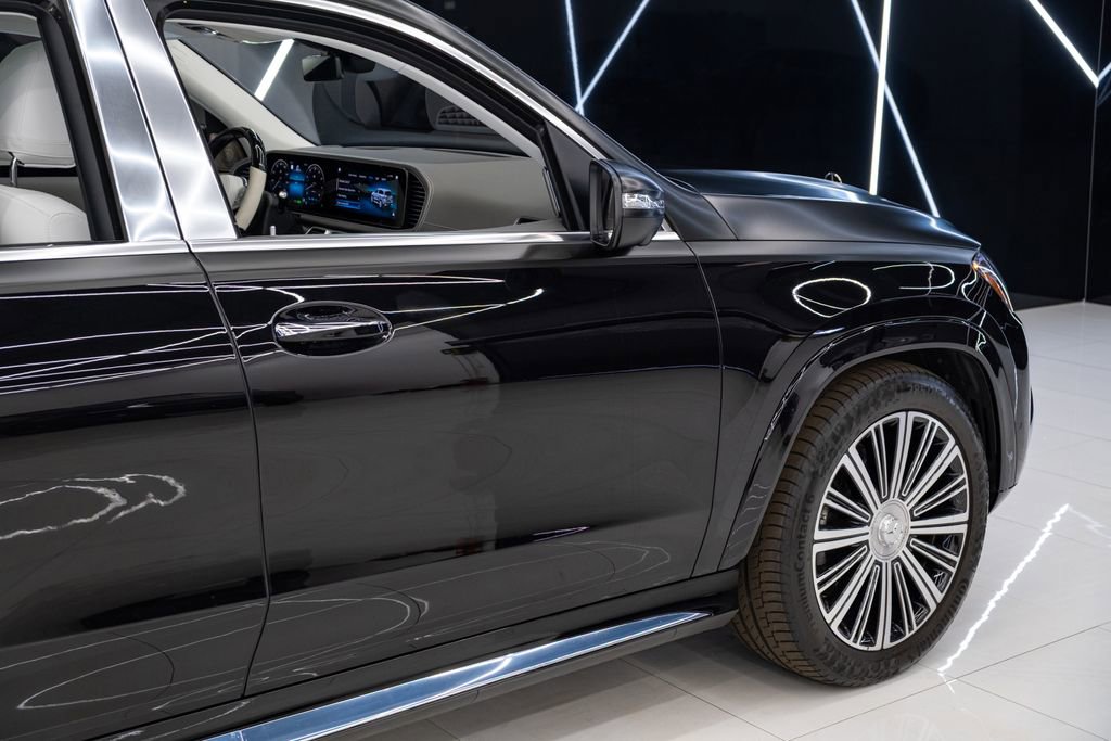 Used 2022 Mercedes-Benz Maybach GLS 600 4MATIC image 12