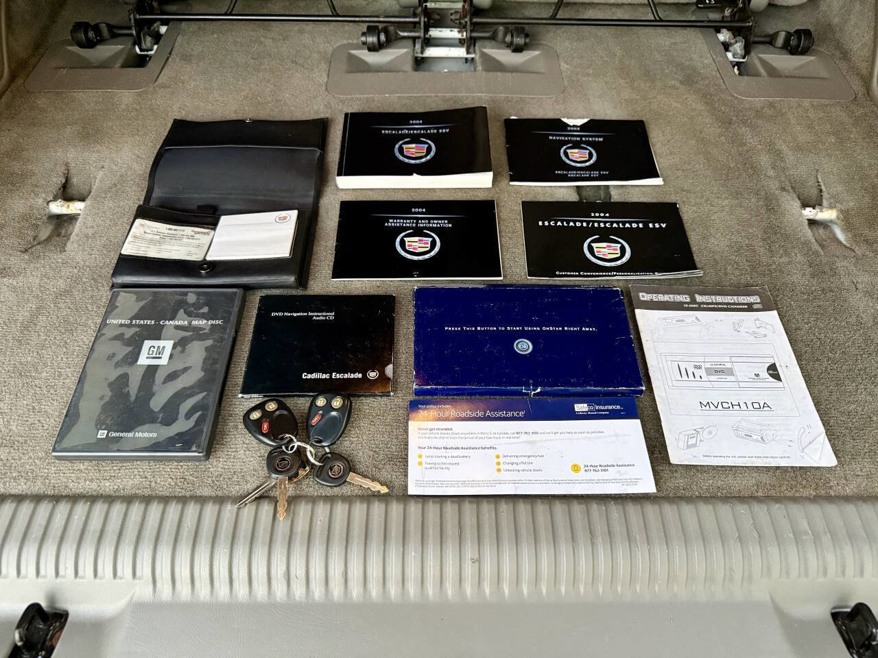 Used 2004 Cadillac Escalade AWD image 20