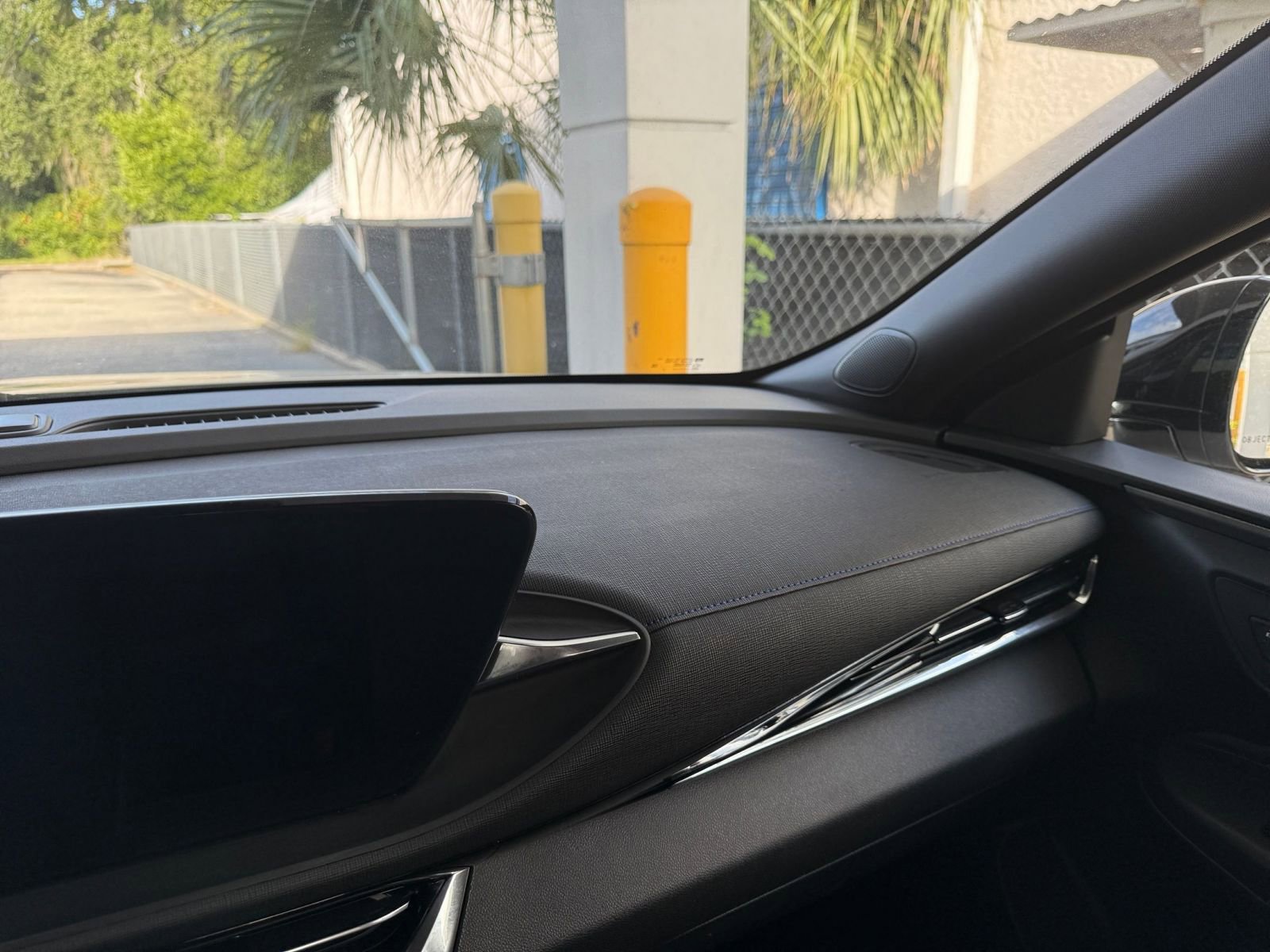 Used 2025 Buick Envista Sport Touring image 35