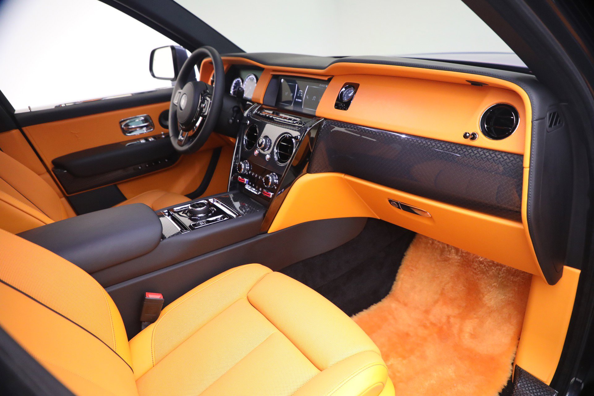 Certified 2024 Rolls-Royce Cullinan Black Badge w/ Driver's Package image 21