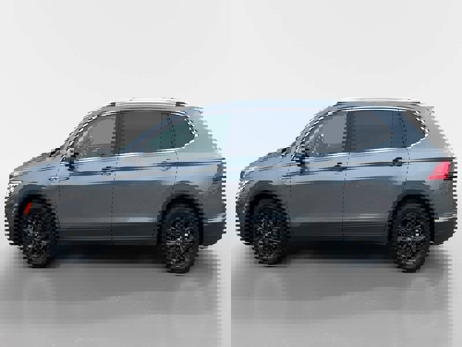 Certified 2024 Volkswagen Tiguan SE image 3