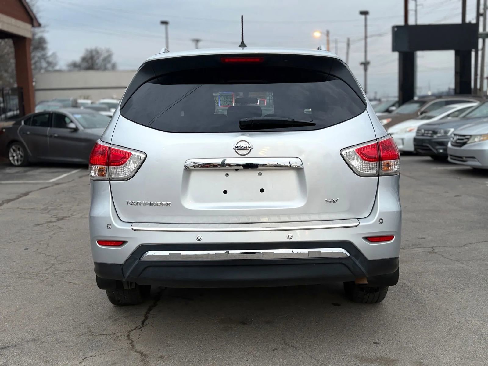 Used 2013 Nissan Pathfinder SV FWD image 4