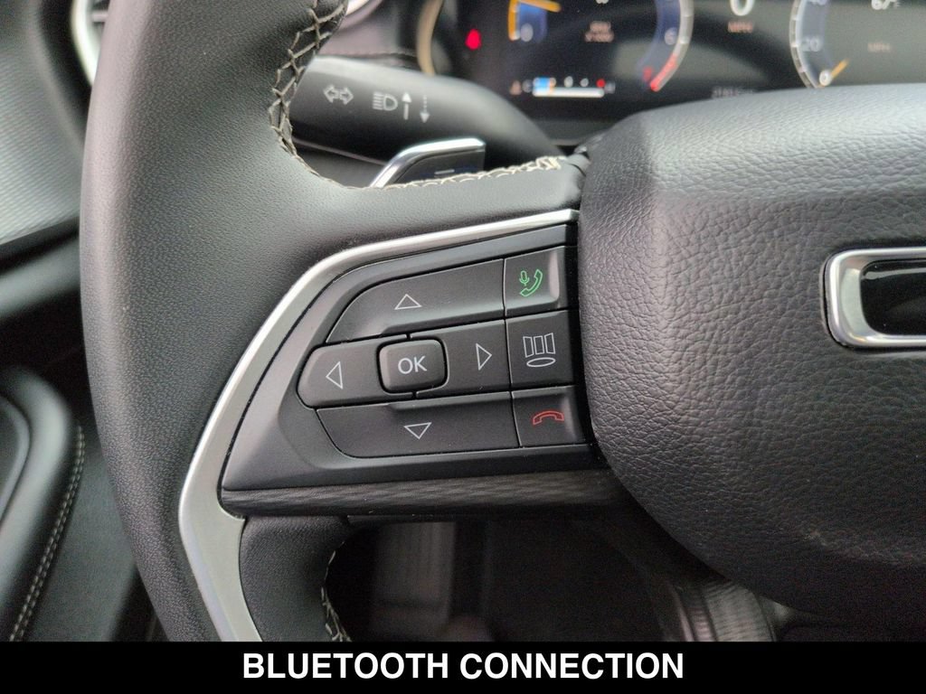 Used 2025 Jeep Grand Cherokee Laredo X AWD/4WD image 18
