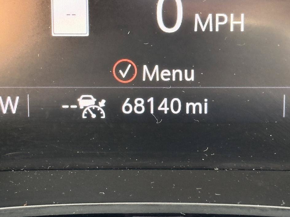 Used 2020 Buick Encore GX Essence w/ Experience Buick Package FWD image 20