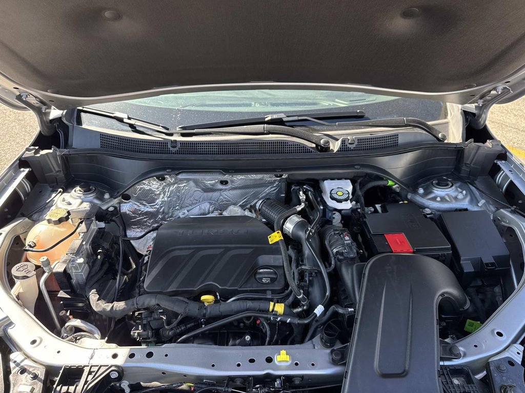 Certified 2025 Chevrolet Trax LT w/ LT Convenience Package image 3