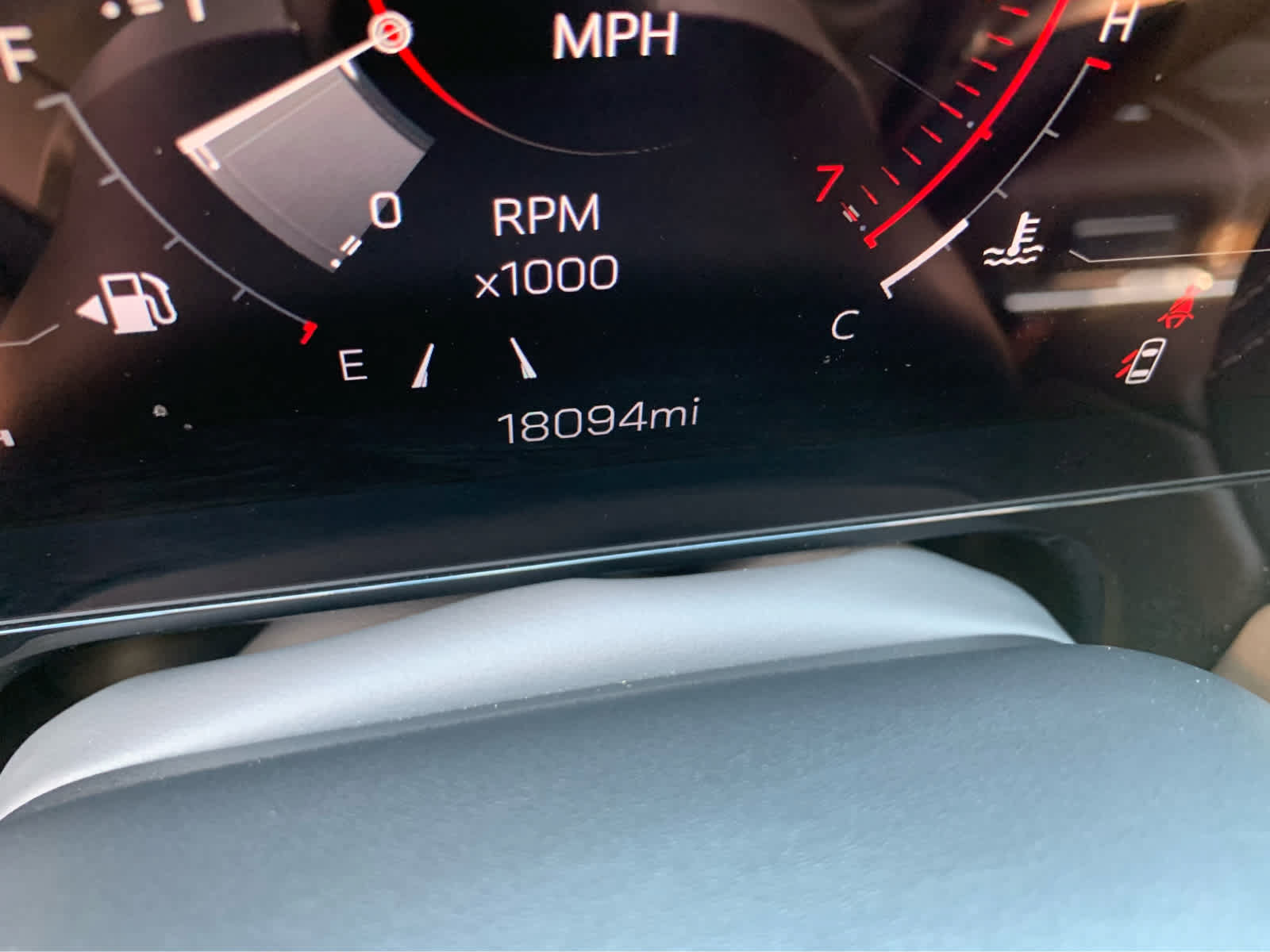 Used 2025 GMC Yukon Denali Ultimate AWD/4WD image 17
