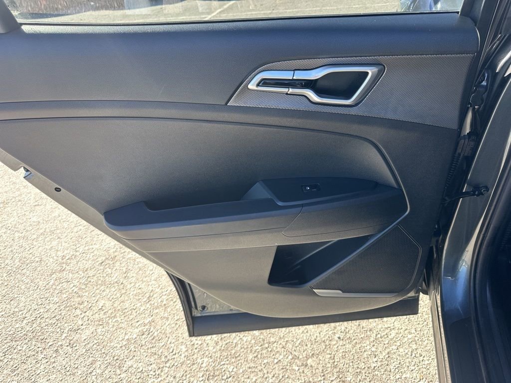 Used 2024 Kia Sportage LX image 23