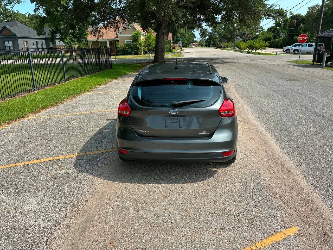 Used 2016 Ford Focus SE FWD image 10