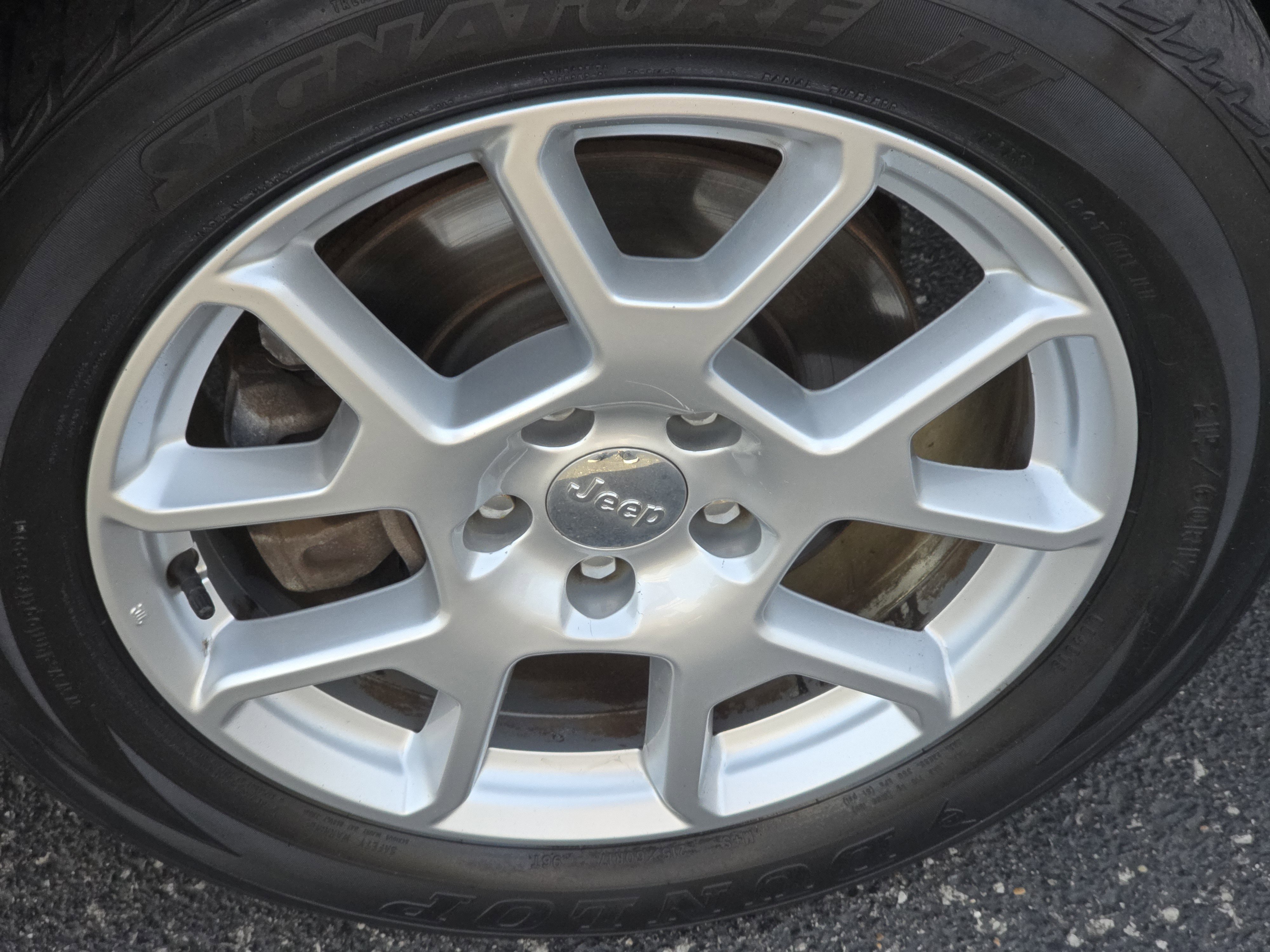 Used 2020 Jeep Renegade Latitude w/ Cold Weather Group image 3