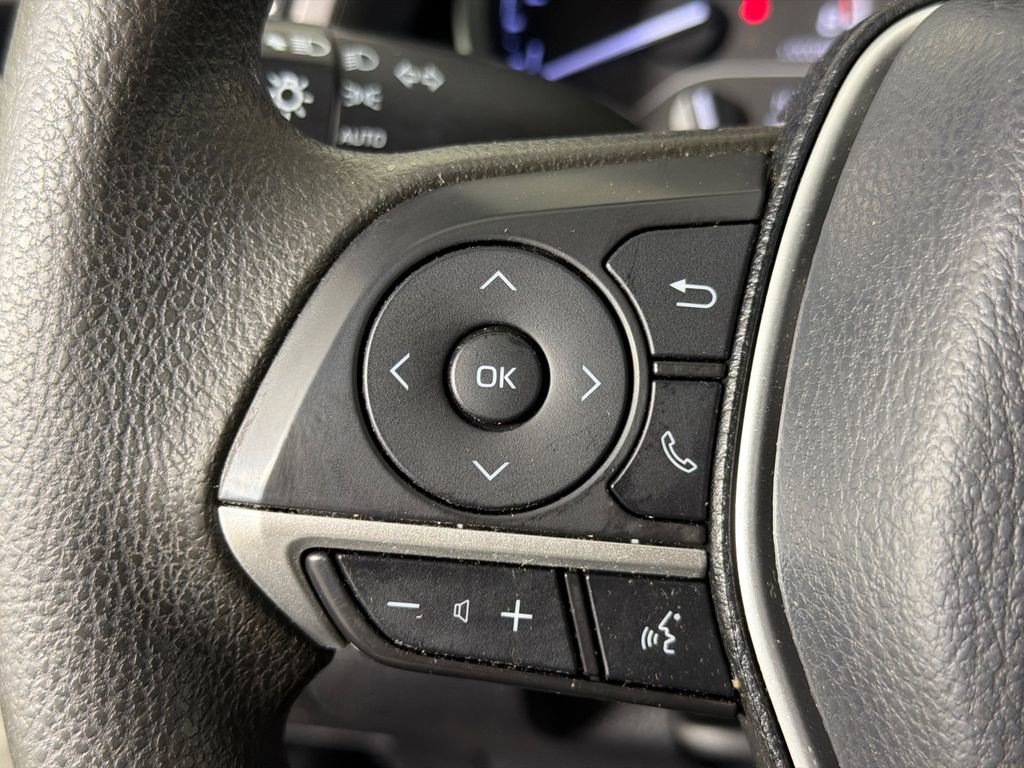 Used 2021 Toyota Camry LE FWD image 24