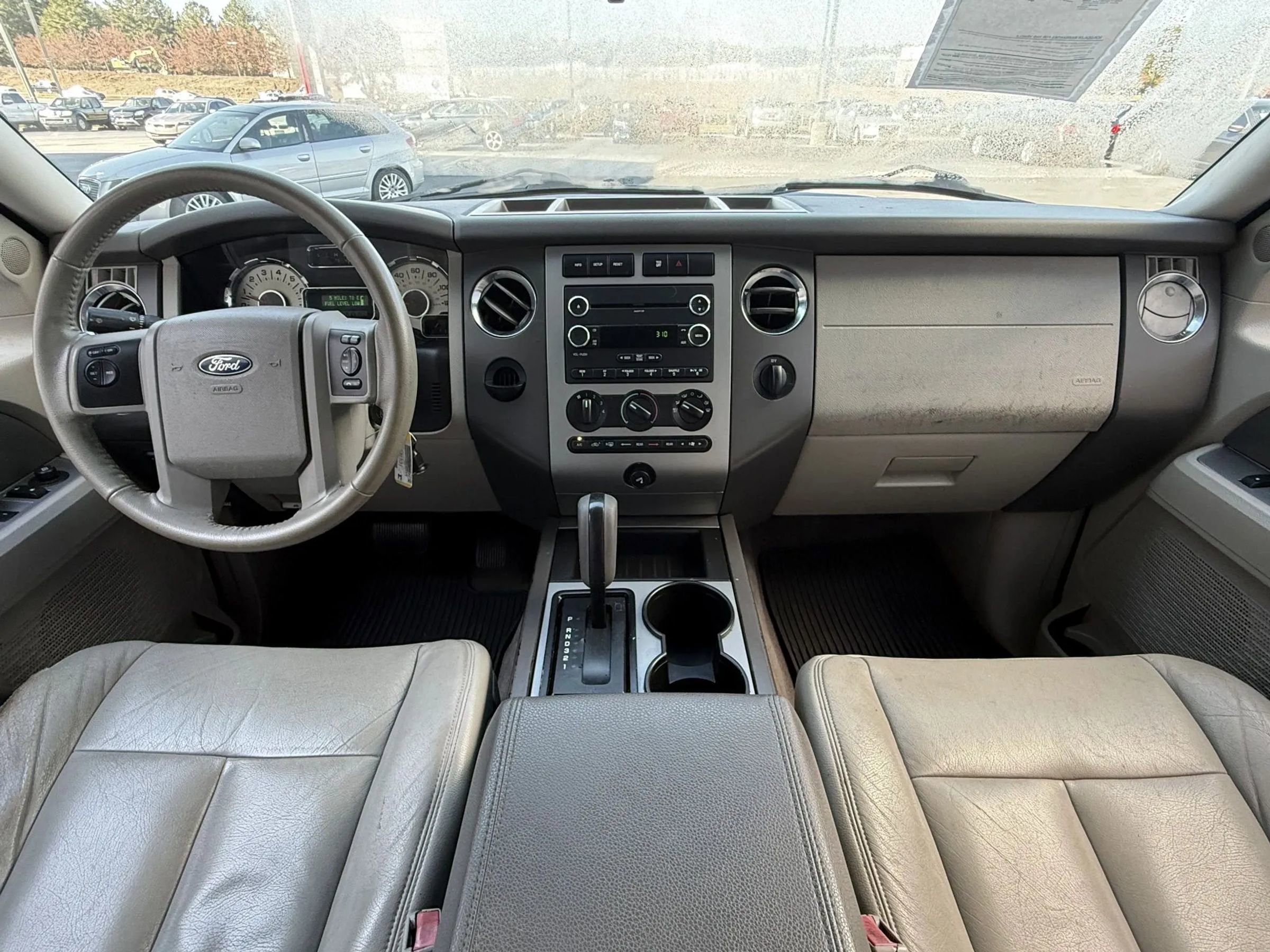 Used 2013 Ford Expedition XLT image 3