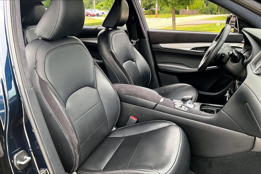 Certified 2019 INFINITI QX50 Essential w/ Sensory Package AWD/4WD image 28
