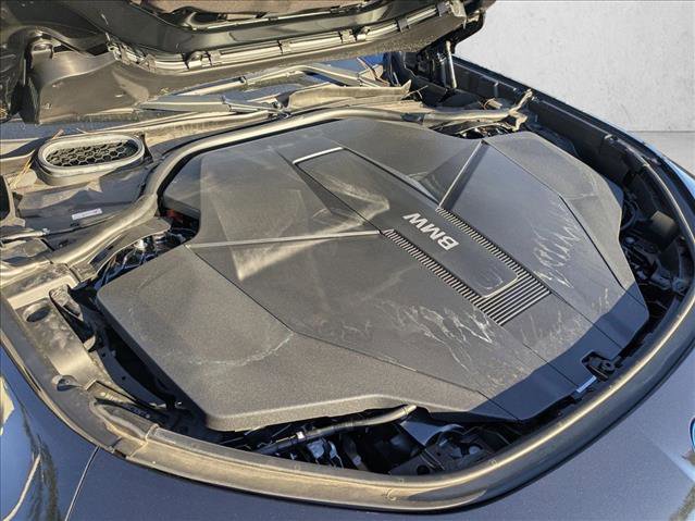 Used 2025 BMW i7 xDrive60 image 24