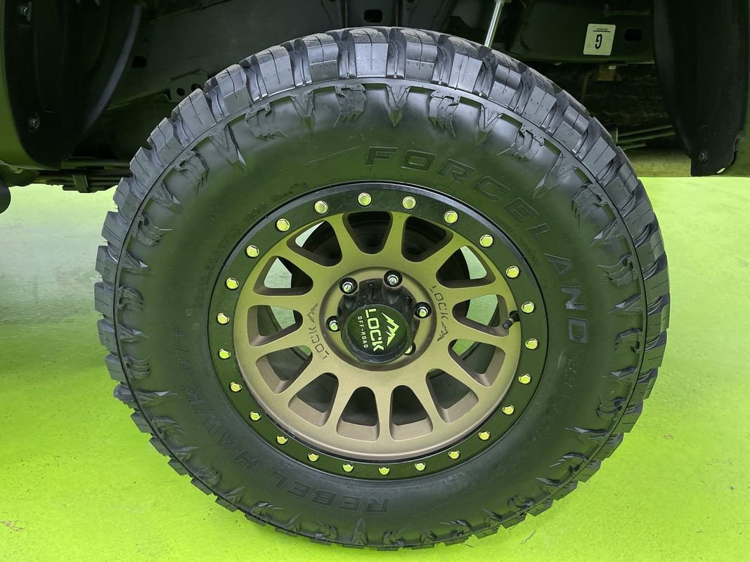 Used 2021 Toyota Tacoma TRD Off-Road w/ TRD Premium Off Road Package image 15