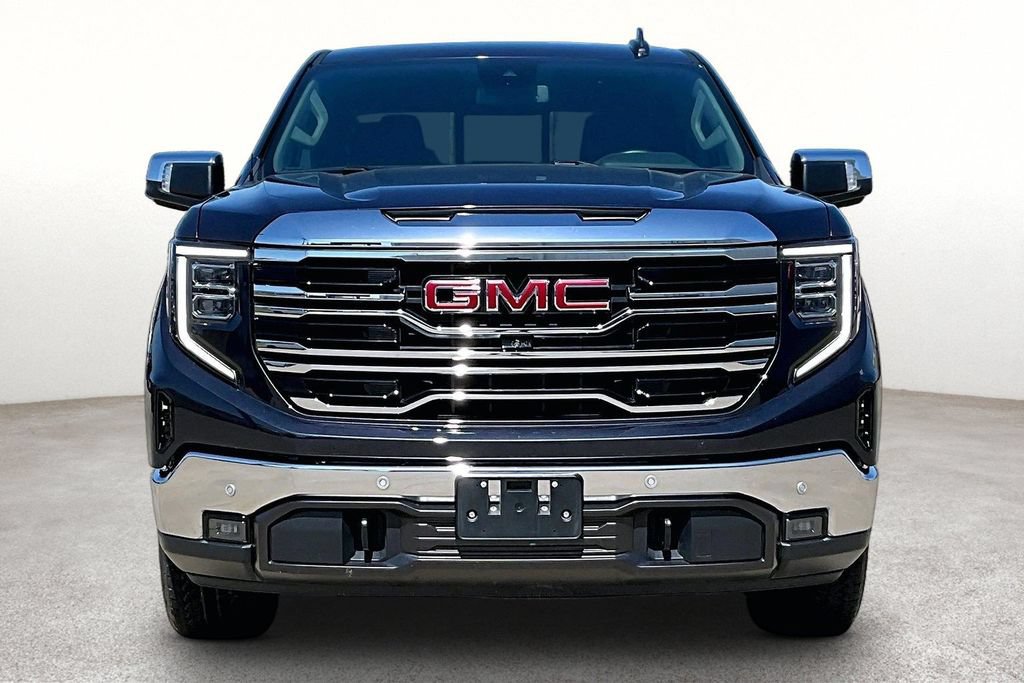 Used 2024 GMC Sierra 1500 SLT AWD/4WD image 4